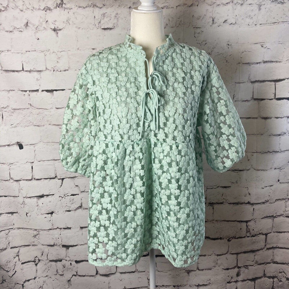 Marc Andrew Marc New York Embroidered Light Green babydoll Top‎ Womens size XS